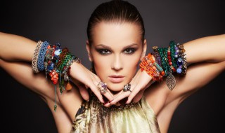 正确佩戴手链方法 需要怎么正确佩戴