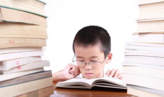 载歌载舞的载什么意思 载歌载舞的载是又和且的意思