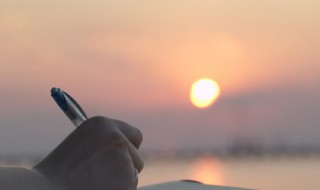 喝酒悲伤的句子 悲伤的说说