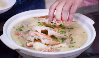 阳澄湖大闸蟹煮粥的做法 阳澄湖大闸蟹煮粥的做法