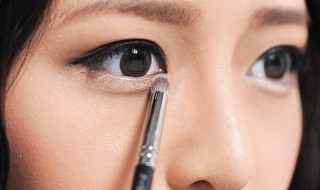 如何有卧蚕 怎么能有卧蚕