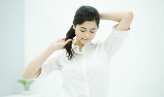 衬衫太透怎么办怎样穿 如何穿比较透的衬衫