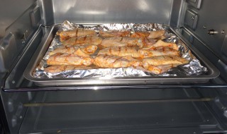 烤箱空烧怎么操作 烤箱空烧操作方法