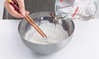 火碱用开水还是凉水 火碱用开水还是凉水呢