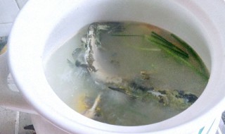 白色的砂锅怎么能清洗干净 白色的砂锅清洗干净方法