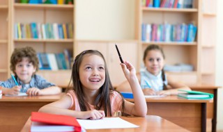 漫不经心的反义词是什么 漫不经心反义词有哪些