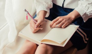 时光如川浪淘沙的下一句是什么 时光如川浪淘沙出自哪