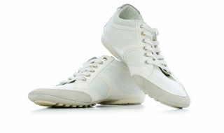 鞋子发霉了用什么能清洗干净 鞋子发霉如何清洗