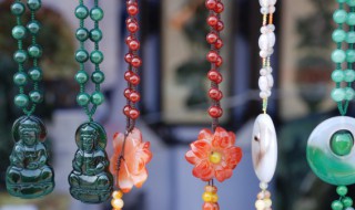 乌鸡翡翠什么意思 乌鸡翡翠啥意思