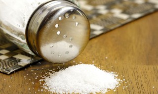 水里放糖和盐的作用是什么 水里放糖和盐的作用