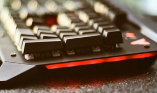 电脑输入法打不出汉字只能打字母 电脑输入法只能打出字母不能打汉字怎么办