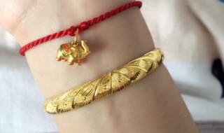 70岁老人戴什么首饰好 接下来为大家一一介绍