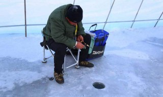 12月份钓鱼方法 五个技巧让你在12月份轻松钓到鱼
