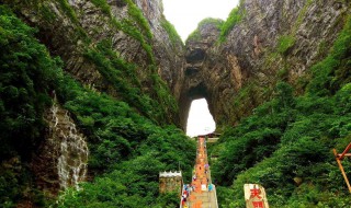 游山玩水的经典语句 形容的语句有哪些