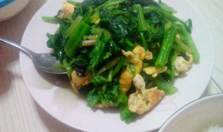 菠菜可以炒鸡蛋吗 菠菜可以炒鸡蛋常识