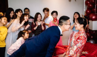 参加朋友婚礼心情短语 参加朋友婚礼心情短语有哪些