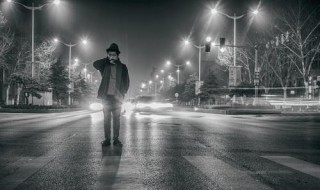 白天不懂夜的黑的意思 白天不懂夜的黑的含义