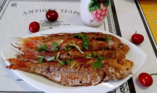 香煎鹦鹉鱼如何做 香煎鹦鹉鱼的做法