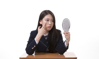 皮肤干燥起皮是怎么回事 需要怎么改善起皮情况