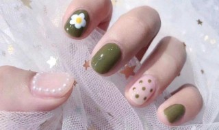 夏天适合什么颜色的指甲 夏天这些颜色指甲更适合