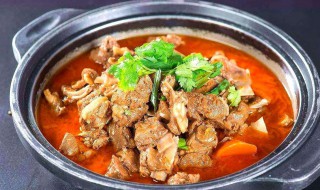 怎样炖羊肉好吃又简单 如何炖羊肉好吃又简单