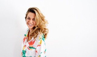 致爱笑的自己说说 致爱笑的自己说说怎么写