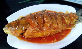 糖醋鲤鱼要怎么做 糖醋鲤鱼做法