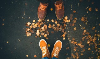 怎样清理翻毛鞋干净无清洗剂 如何清理翻毛鞋