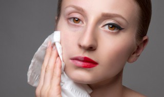 卸妆的时候要注意什么 卸妆的注意事项