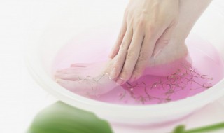 冬季泡脚要注意什么 冬季泡脚的注意事项