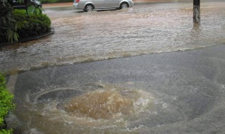 暴雨天气的主要安全风险有哪些 暴雨天气的主要有如下四个安全风险