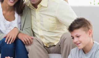 该如何跟孩子谈论至亲离世 该怎么跟孩子谈论至亲离世