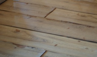 木地板铺完踩着有响声怎么回事 木地板铺完踩着有响声咋回事