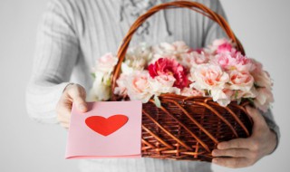 插瓶的鲜花怎么才能时间久一些 瓶插鲜花怎么能保鲜时间久一点