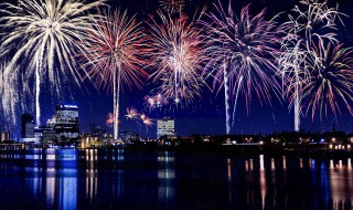 迪士尼烟花放多久结束 迪士尼烟花放好久结束