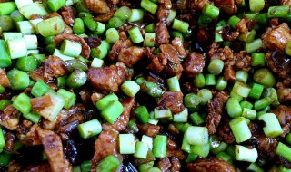 卤肉拌黄瓜如何做 做卤肉拌黄瓜的方法
