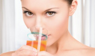 如何做冰沙奶昔 芒果冰沙奶昔的做法