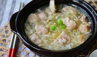 猪肉炖酸菜如何做 怎么做猪肉炖酸菜