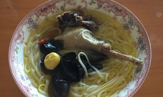 鸡汤煮面条怎么做 鸡汤煮面条的做法