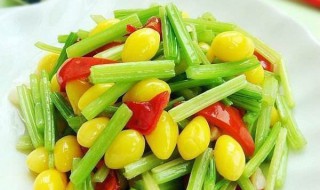 西芹炒白果教程 西芹百合炒白果