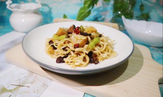 三蔬焖面教程 这样做的三疏焖面最好吃