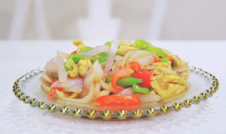 炒洋葱如何做 炒洋葱鸡蛋的做法