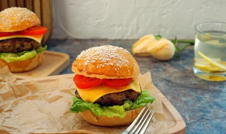 如何做汉堡包肉饼 汉堡包肉饼做法介绍