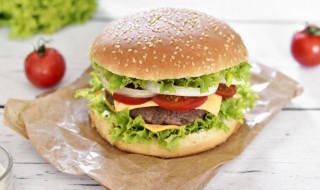 汉堡里面的白色酱是什么酱 汉堡里面的白色酱是沙拉酱吗