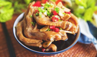 麻辣鸭脚怎么做呢 麻辣鸭脚的做法介绍
