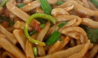 蒜苔炒莜面如何做 怎么做蒜苔炒莜面好吃