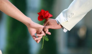 一句话高端秀恩爱朋友圈 适合秀恩爱的句子