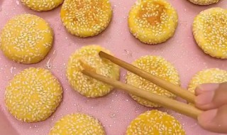 怎么做熟芝麻饼 熟芝麻饼怎么做呢