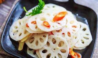 藕怎么做好吃又简单 酸辣藕片的做法