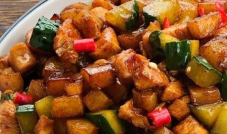 三丁炒肉怎么做 做三丁炒肉的步骤